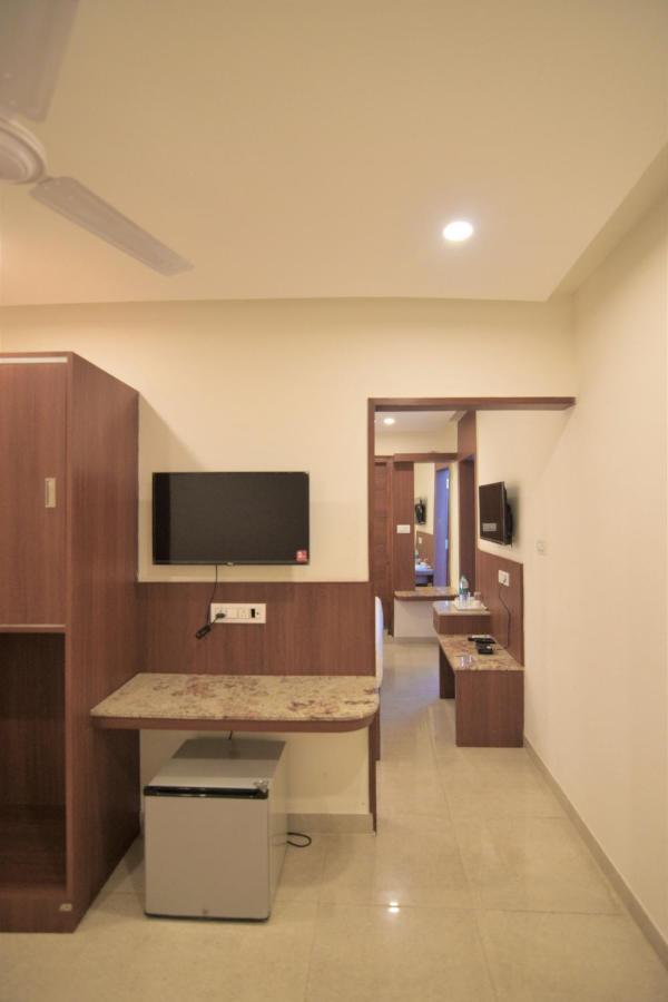 Hotel Dasya - Formerly Nice Stay The Business Hotel 班加罗尔 外观 照片